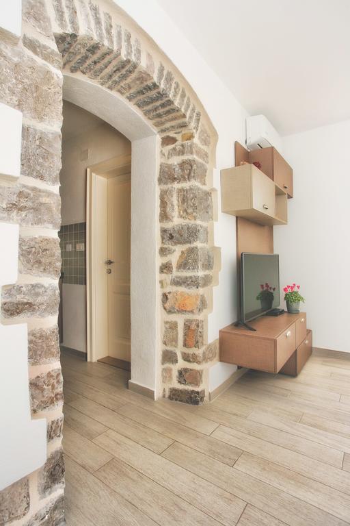 Apartments Barizon Lustica Exterior photo