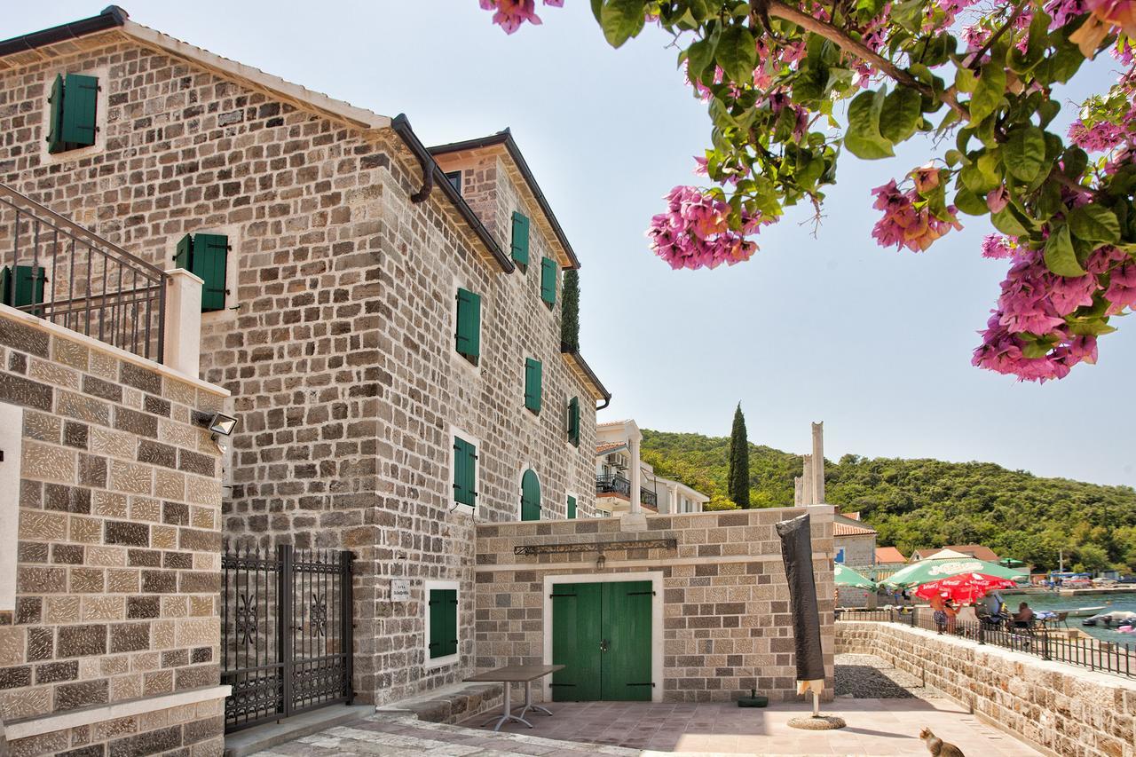 Apartments Barizon Lustica Exterior photo